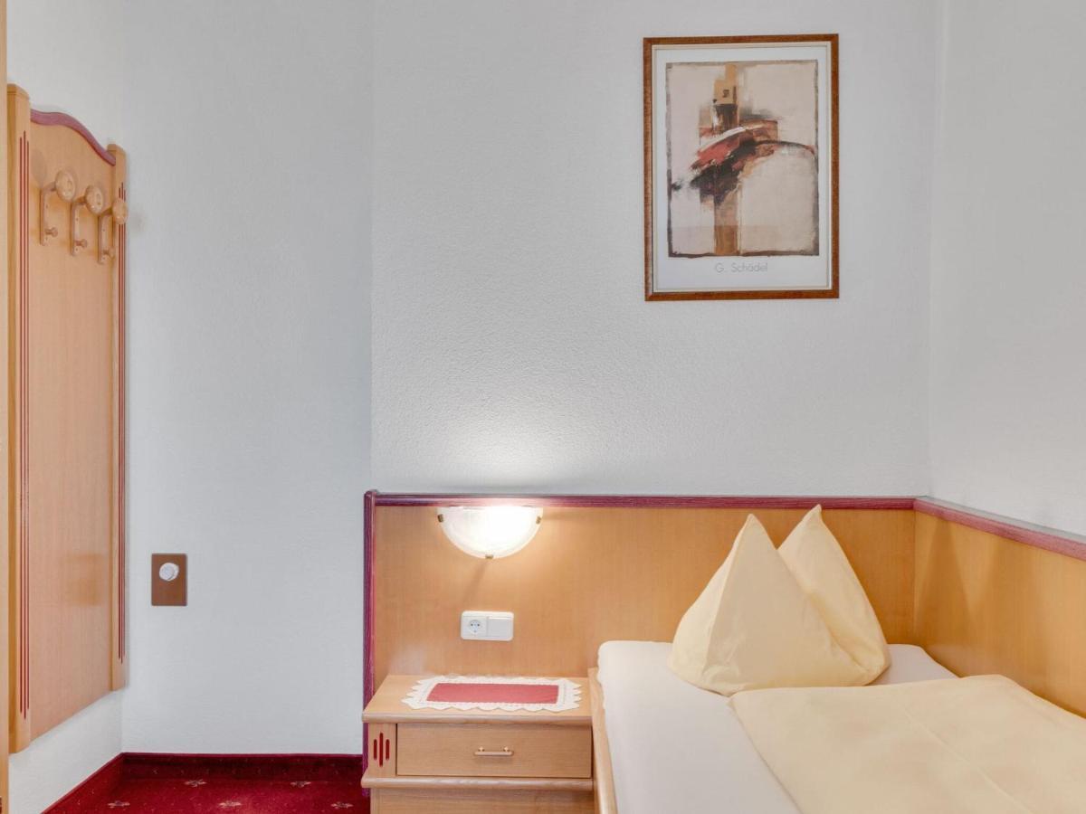 Quaint Apartment In Hainzenberg Near Horbergbahn Exterior foto
