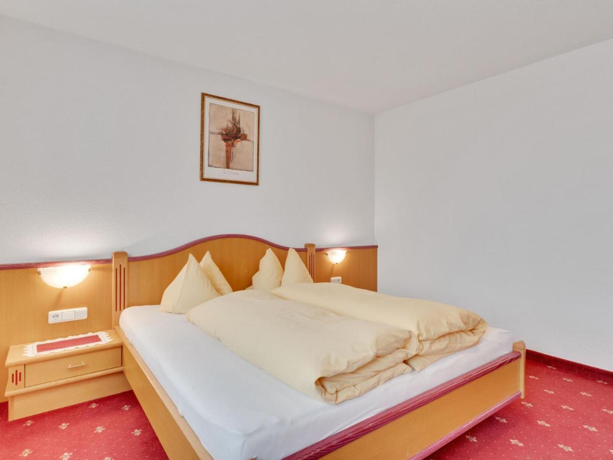 Quaint Apartment In Hainzenberg Near Horbergbahn Exterior foto
